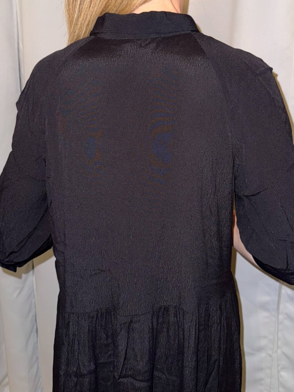 a Loves a Women's Black Dress - Picture 4 of 8